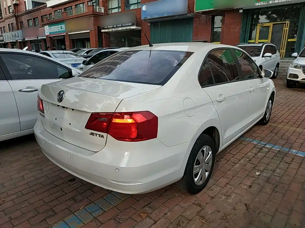 Volkswagen Jetta — миниатюра 7