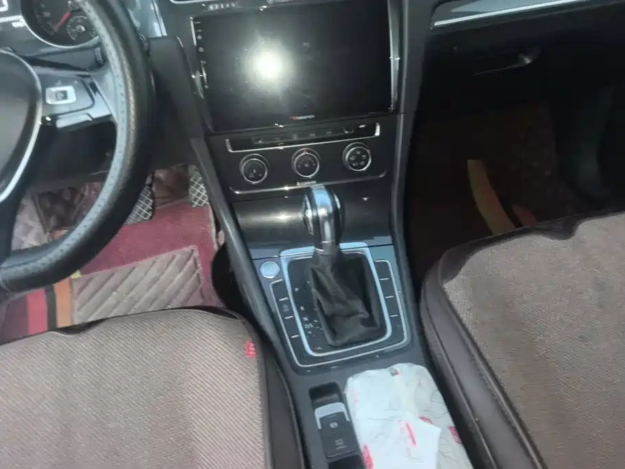 Volkswagen Golf — миниатюра 16