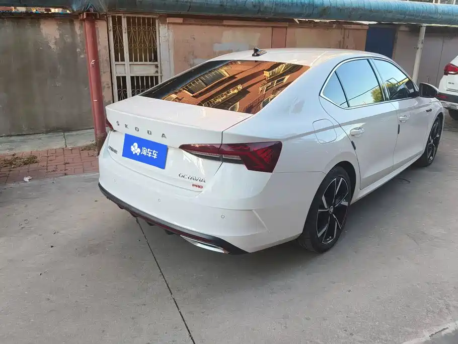 Skoda Octavia — миниатюра 3