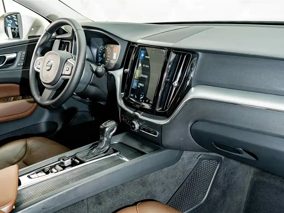 Volvo XC60 — миниатюра 17