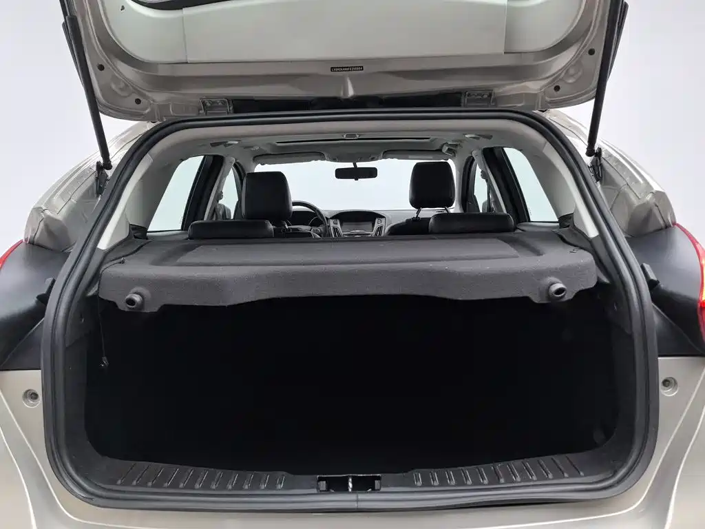 Ford Focus — миниатюра 16