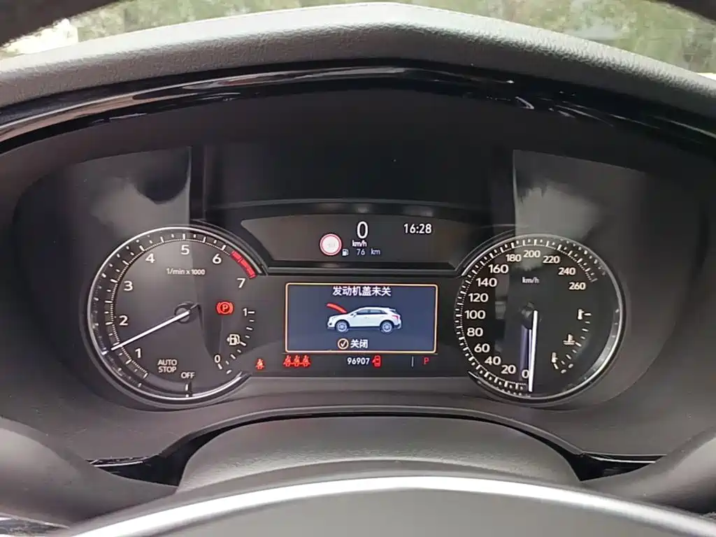 Cadillac XT5 — миниатюра 12