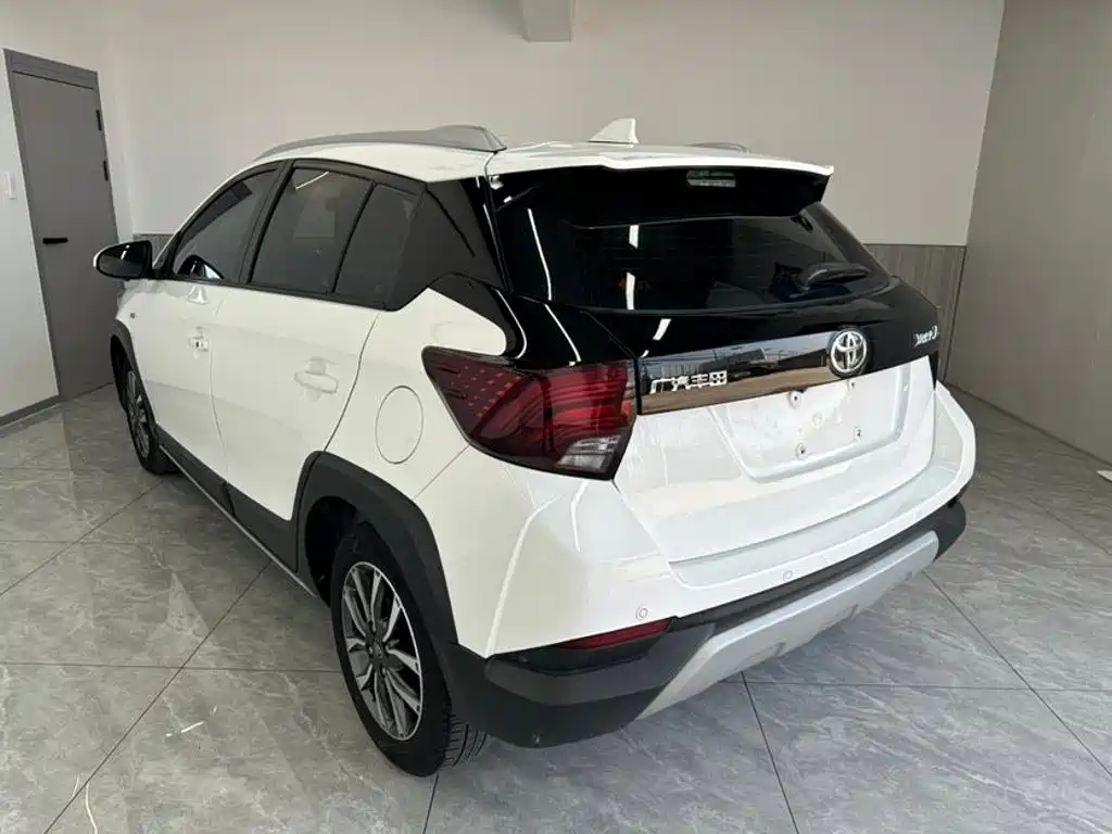 Toyota Yaris L — миниатюра 6