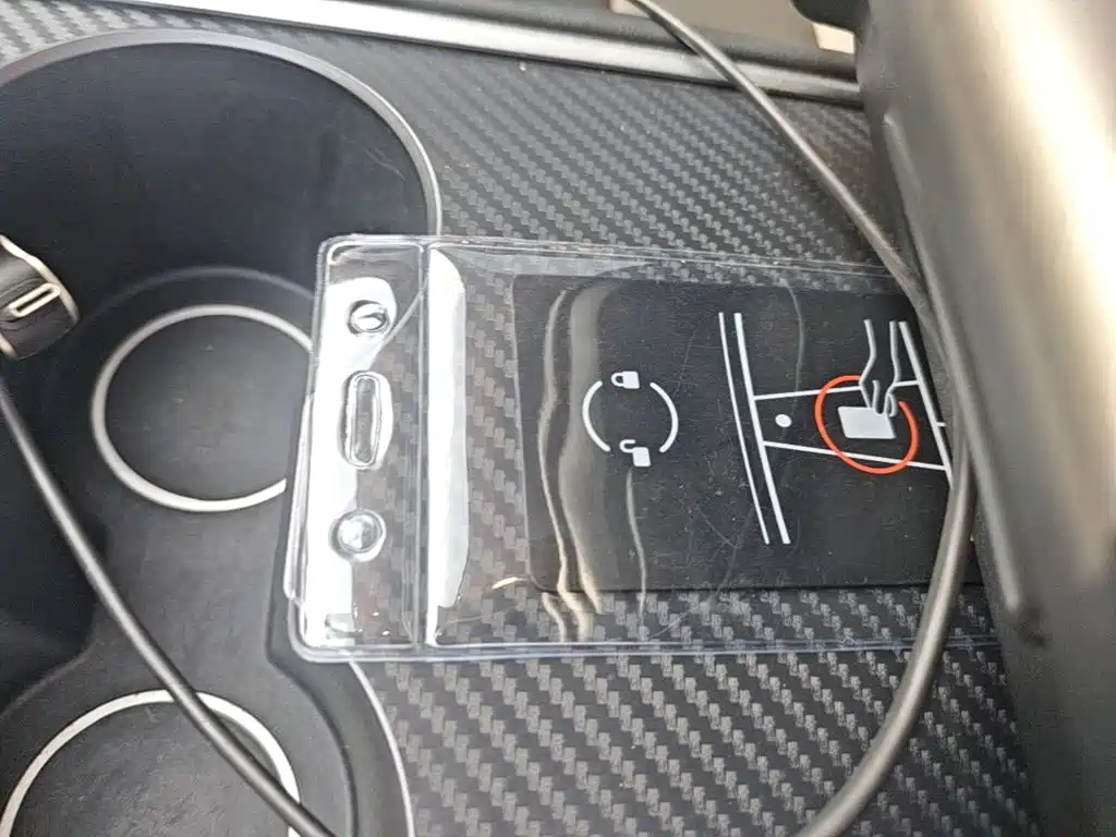 Tesla Model 3 — миниатюра 9