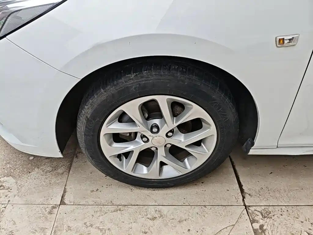Chevrolet Cruze — миниатюра 23