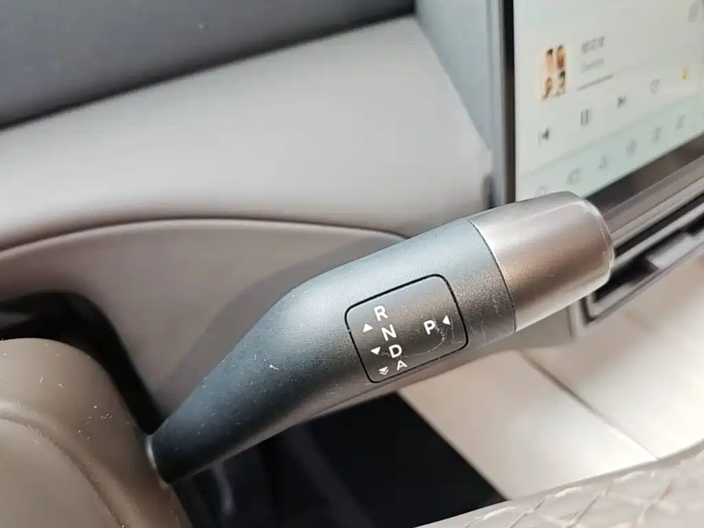 Li Auto Li MEGA — миниатюра 14