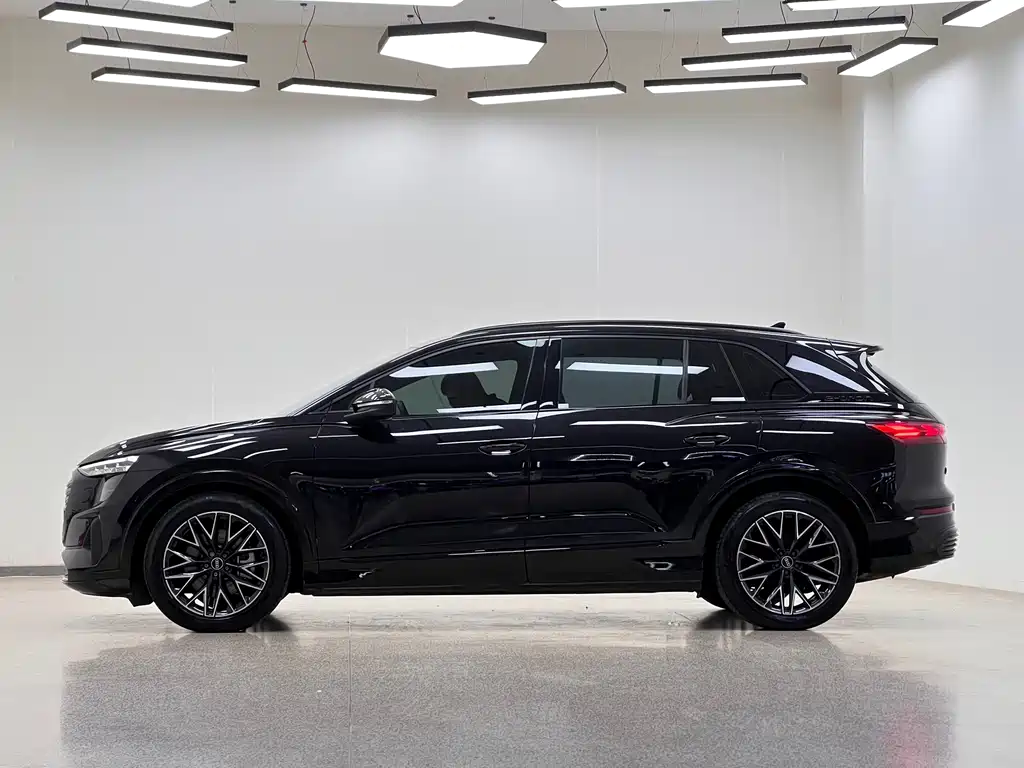 Audi Q5 e-tron — миниатюра 4