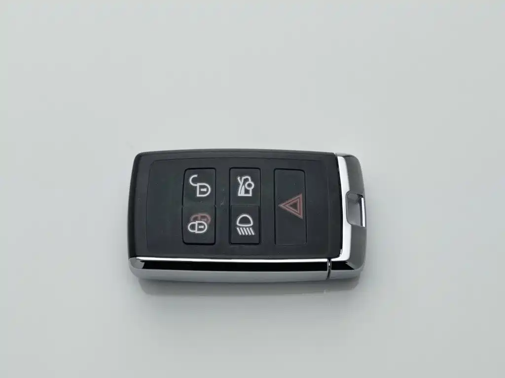 Jaguar XEL — миниатюра 19