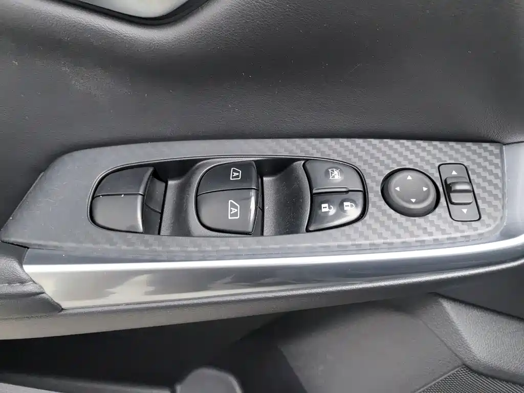 Nissan Sylphy — миниатюра 9