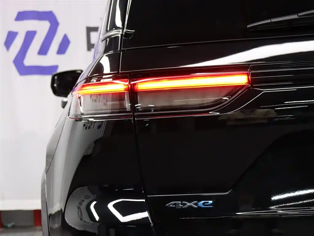 Jeep Grand Cherokee 4xe (Import) — миниатюра 29