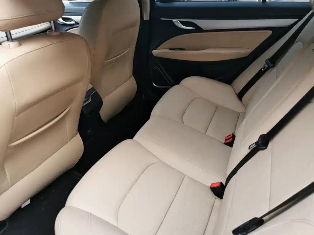 Geely Emgrand — миниатюра 17