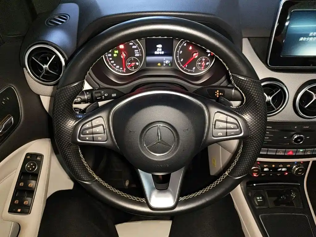 Mercedes-Benz B-Class — миниатюра 15