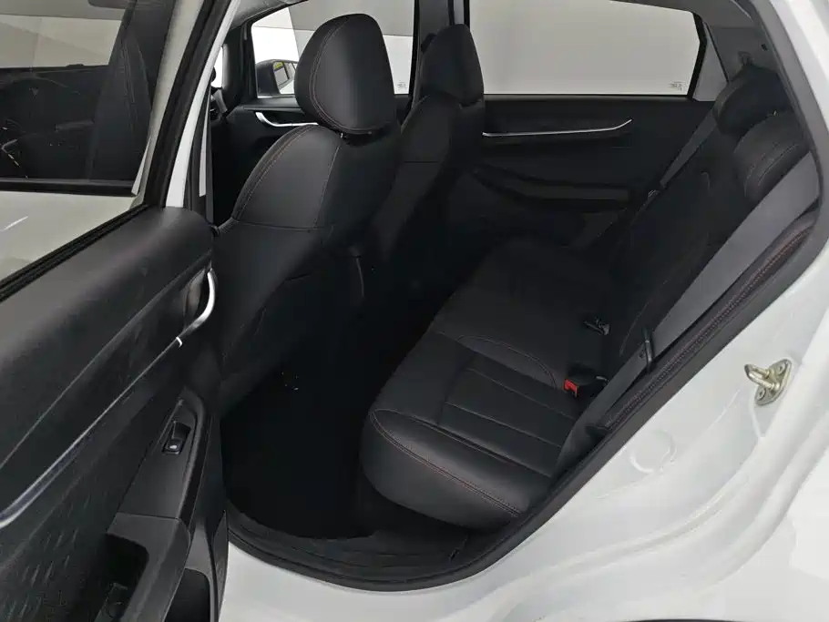 Geely Vision X3 — миниатюра 11