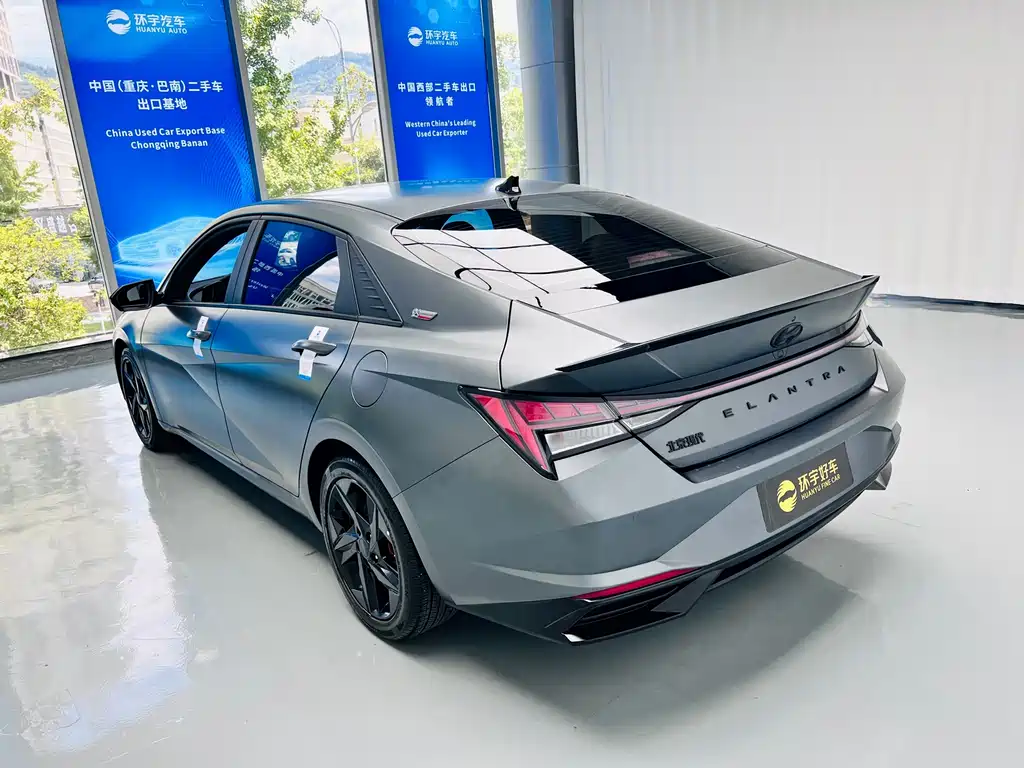 Hyundai Elantra — миниатюра 9