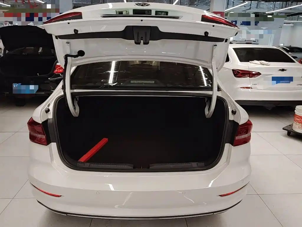 Volkswagen Lavida — миниатюра 19