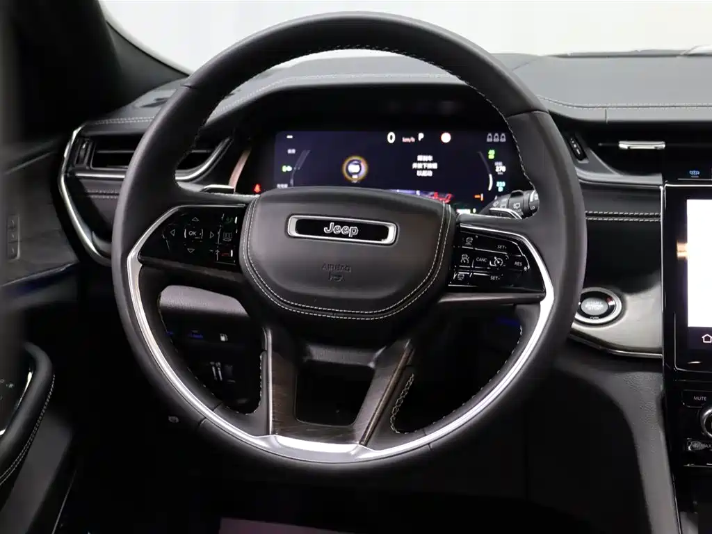 Jeep Grand Cherokee 4xe (Import) — миниатюра 12