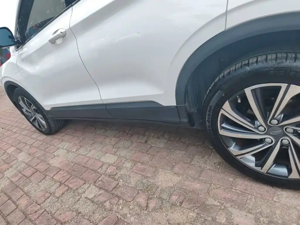 Geely Binyue — миниатюра 22
