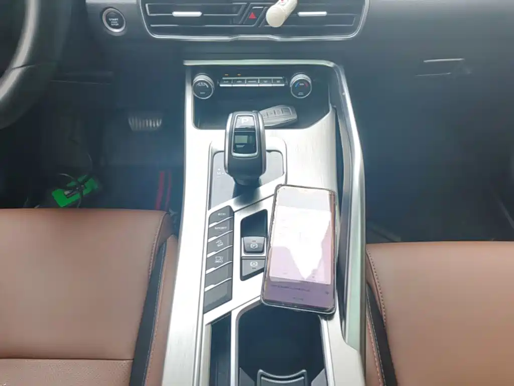 Geely Binyue — миниатюра 14