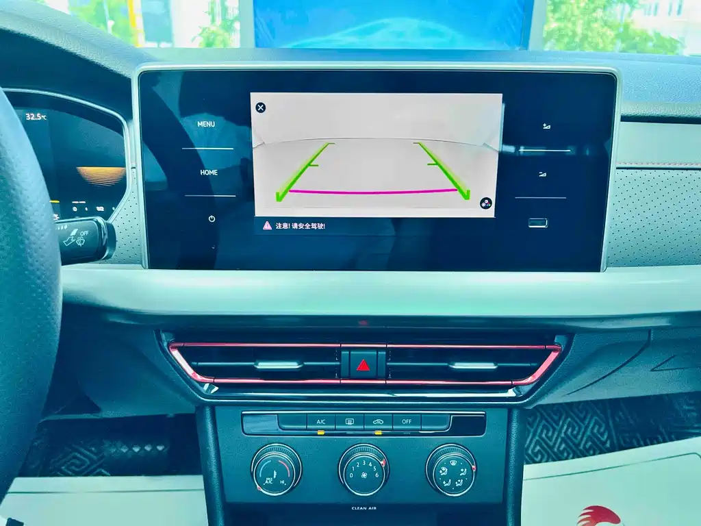 Volkswagen Lavida — миниатюра 11