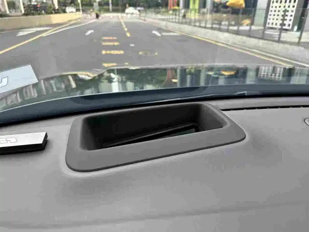 Li Auto Li L9 — миниатюра 9