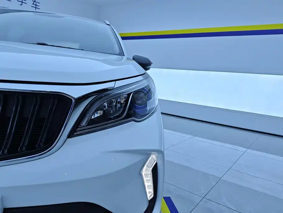 Geely Vision X3 — миниатюра 5