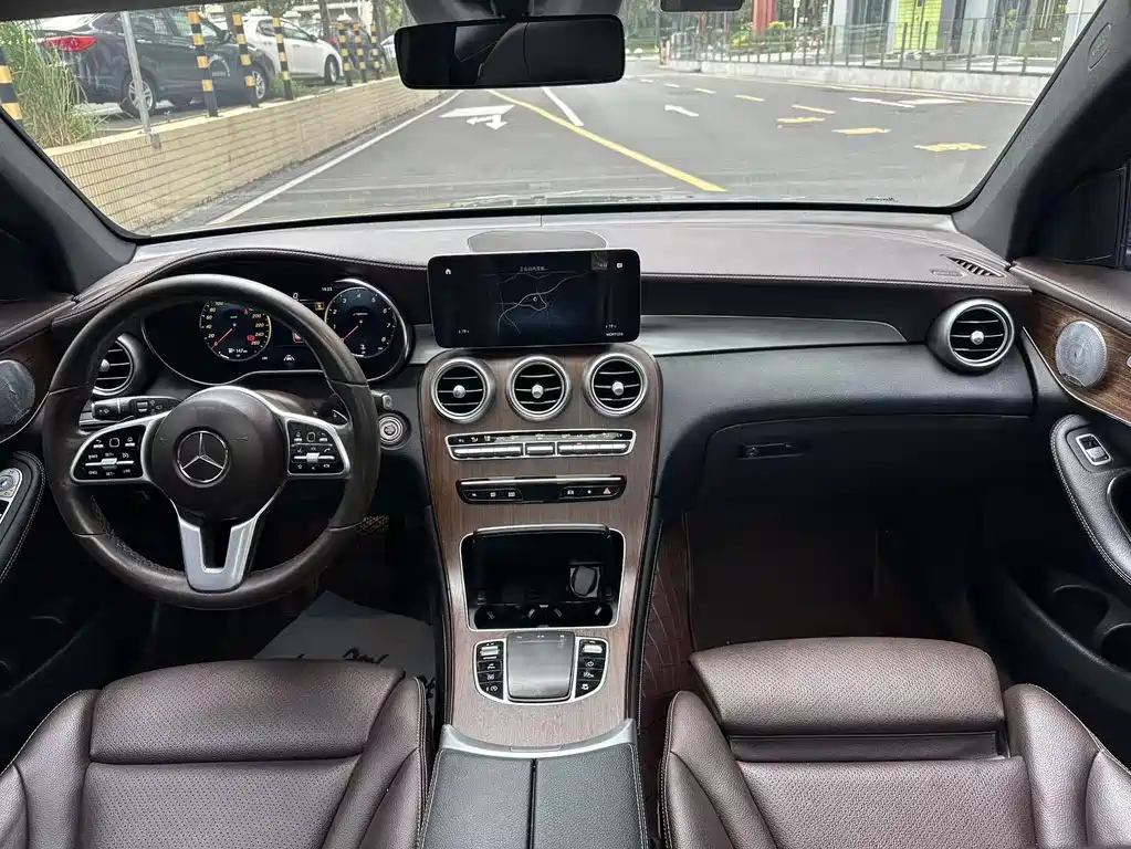 Mercedes-Benz GLC — миниатюра 7