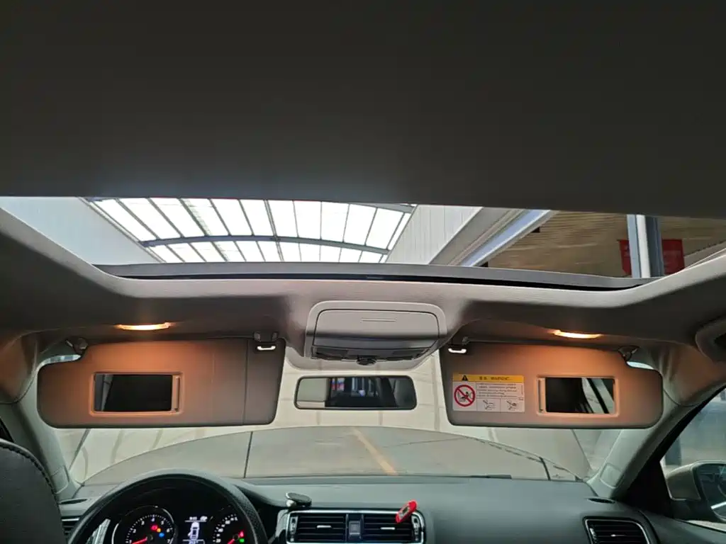 Volkswagen Sagitar — миниатюра 18