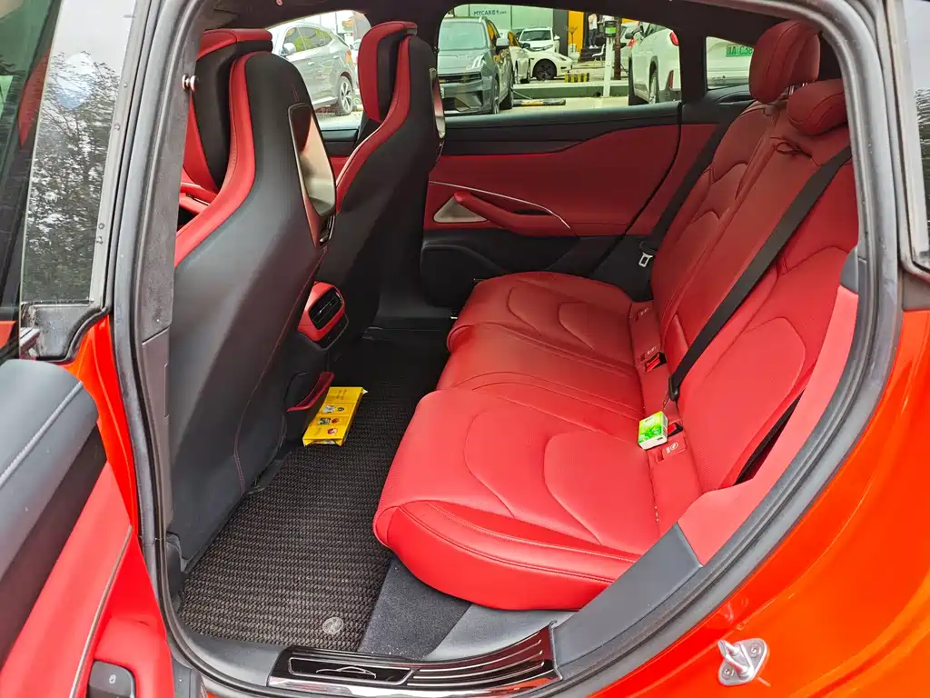 XIAOMI CAR XIAOMI SU7