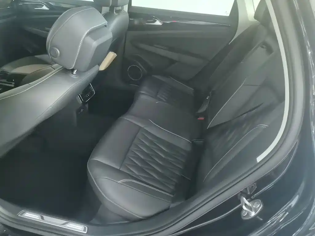 Volkswagen Passat — миниатюра 17
