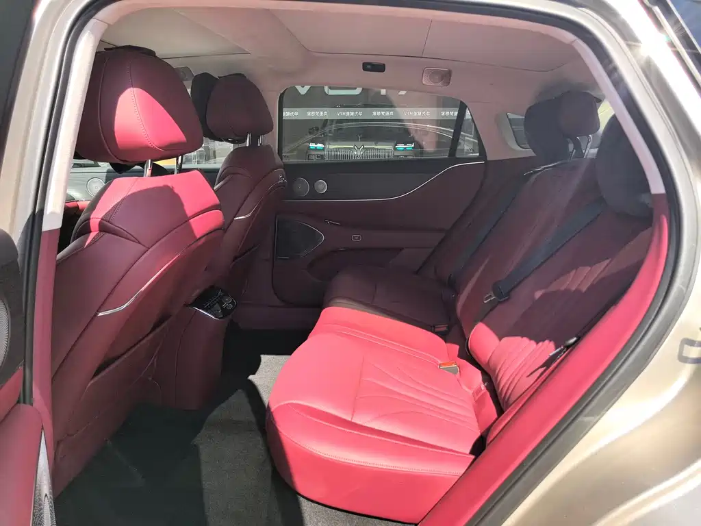 VOYAH Passion L — миниатюра 17
