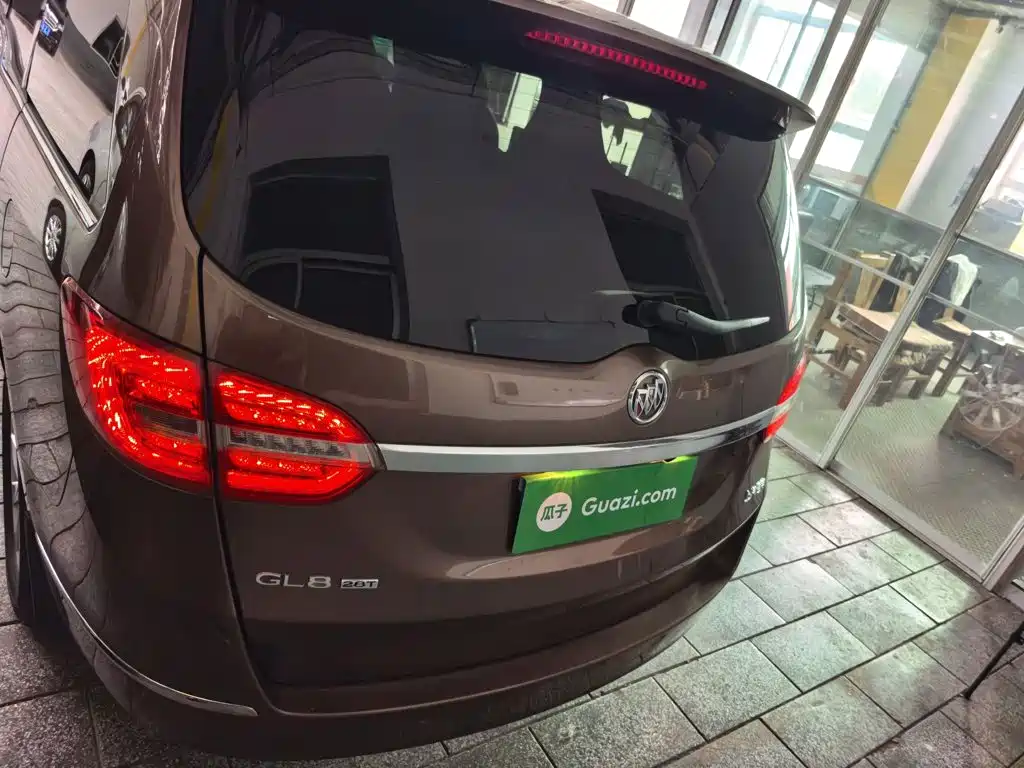 Buick GL8 — миниатюра 9