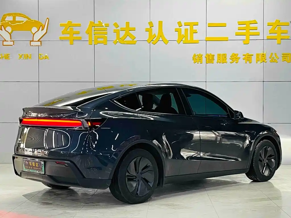 Tesla Model Y — фотографии объявления, Фото 4