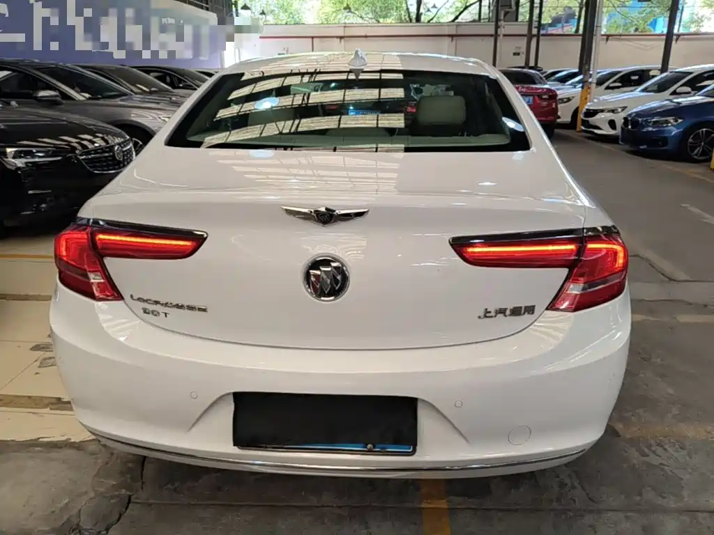 Buick LaCrosse — миниатюра 6