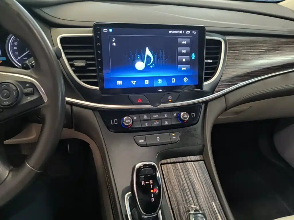 Buick LaCrosse — миниатюра 13