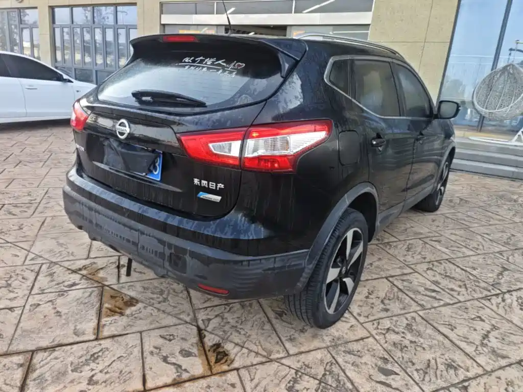 Nissan Qashqai — миниатюра 7