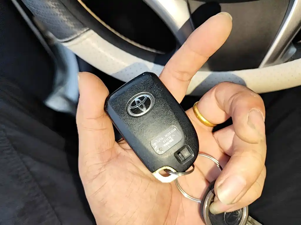 Toyota Yaris L — миниатюра 9