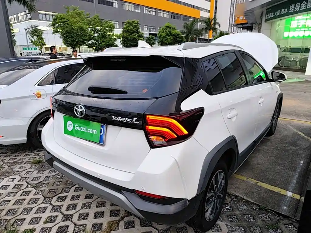 Toyota Yaris L — миниатюра 7