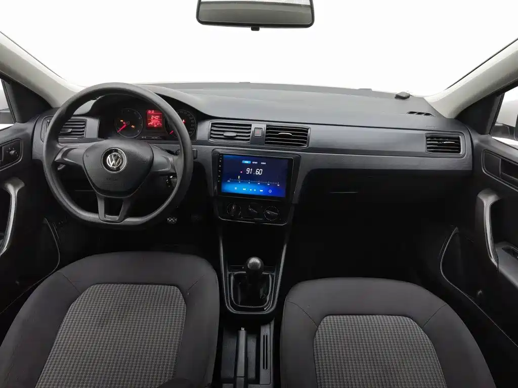 Volkswagen Santana — миниатюра 5