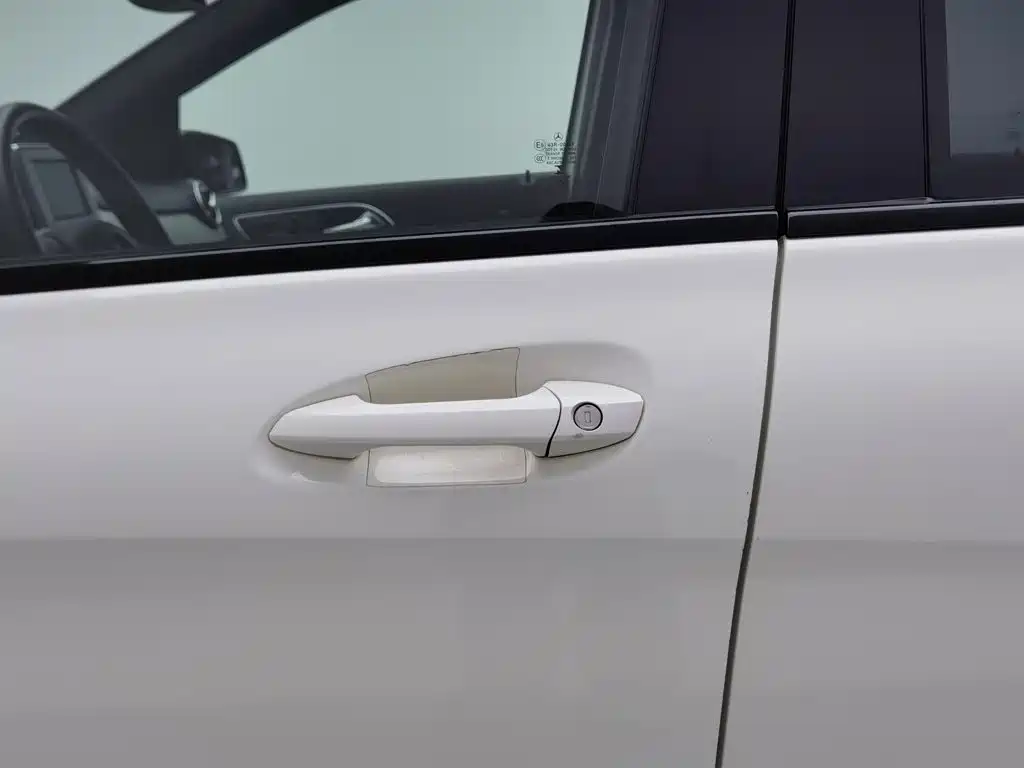 Mercedes-Benz B-Class — миниатюра 18