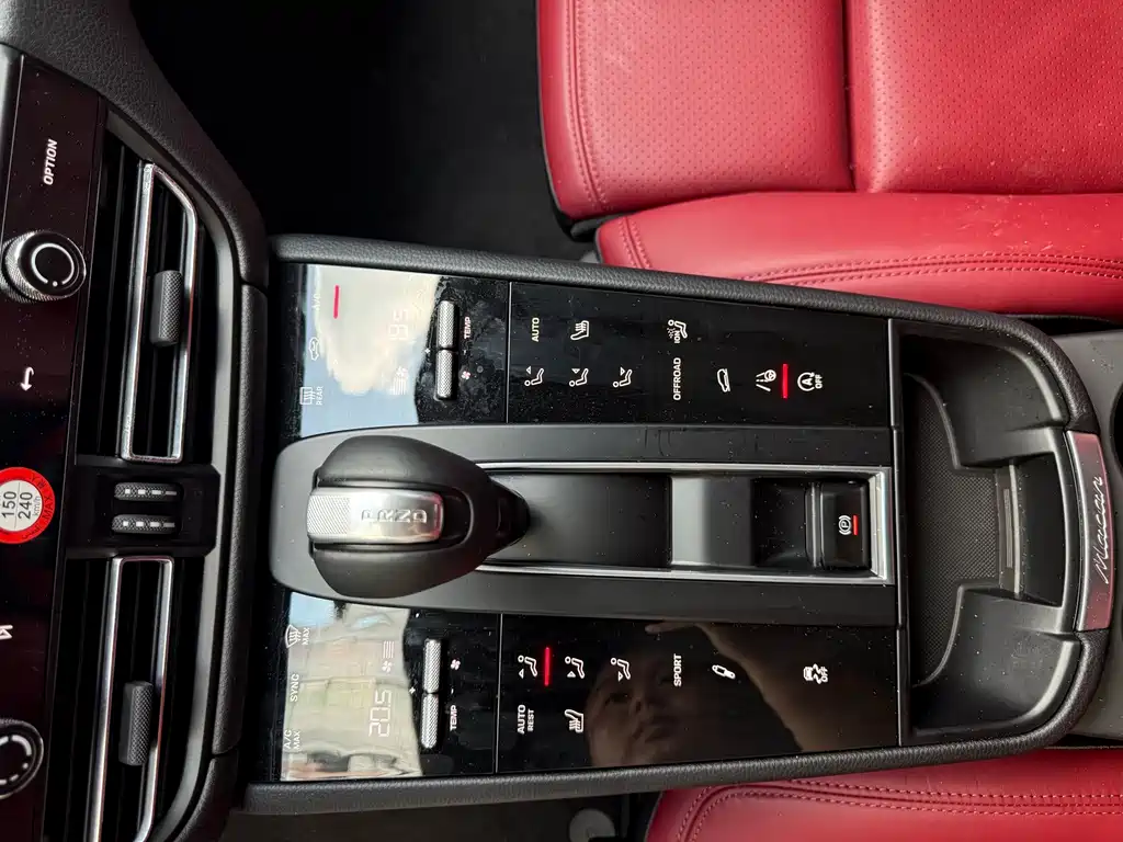 Porsche Macan — миниатюра 13