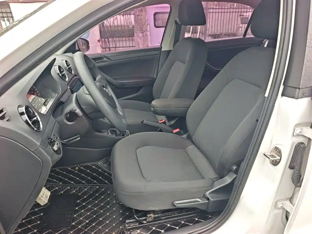 Volkswagen Jetta — миниатюра 15