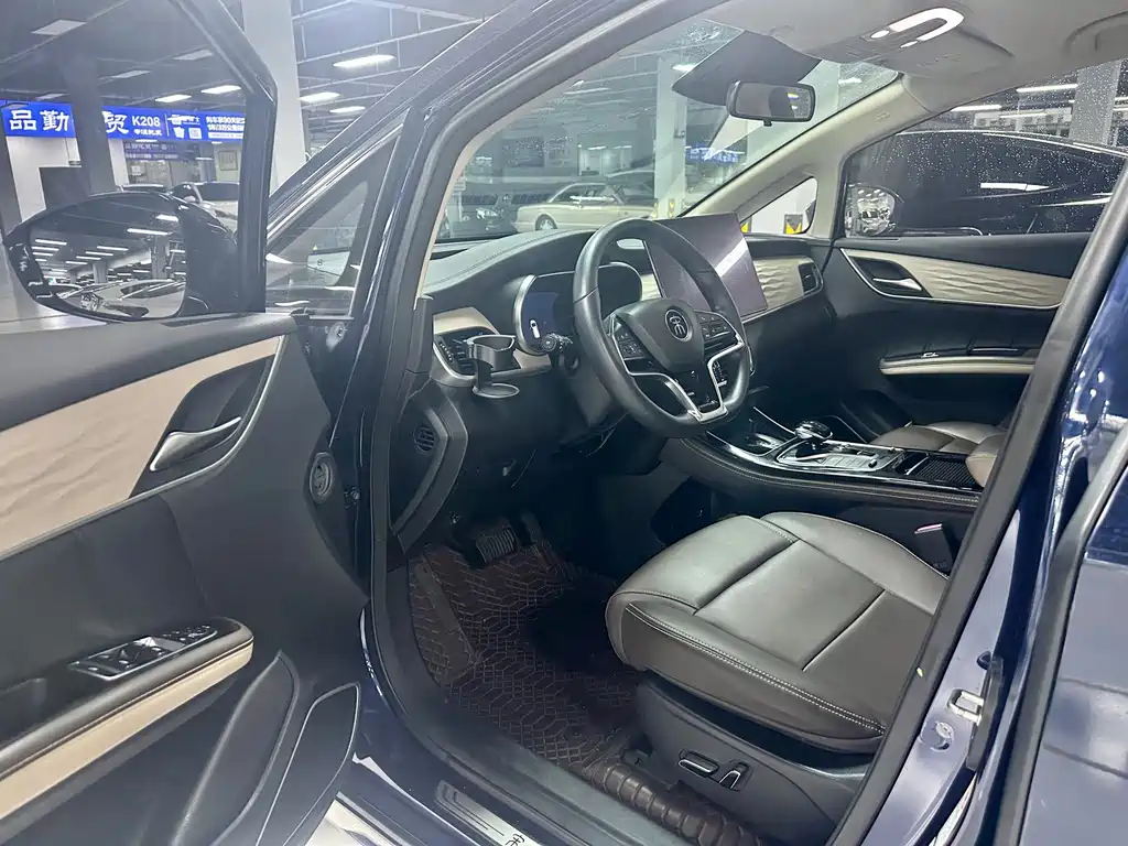 BYD MAX New Energy — миниатюра 5