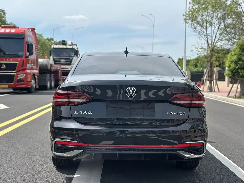 Volkswagen Lavida — миниатюра 8