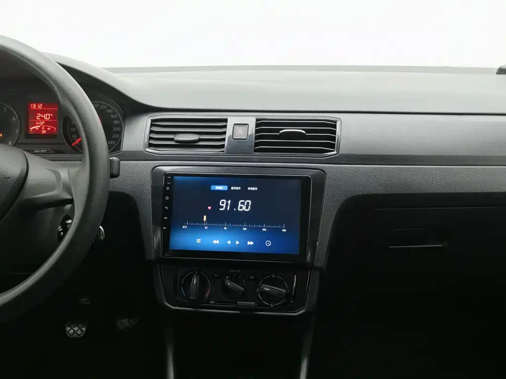 Volkswagen Santana — миниатюра 12