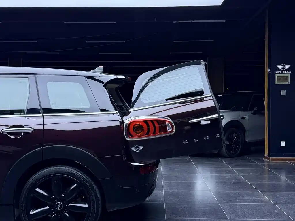 MINI Mini Clubman — миниатюра 9