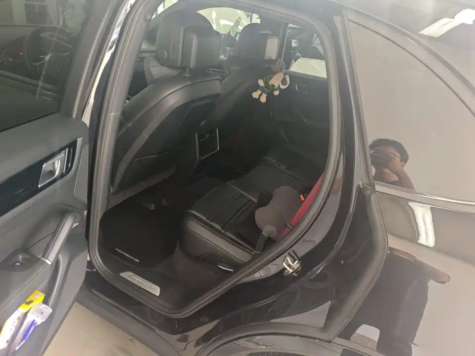 Porsche Cayenne — миниатюра 6