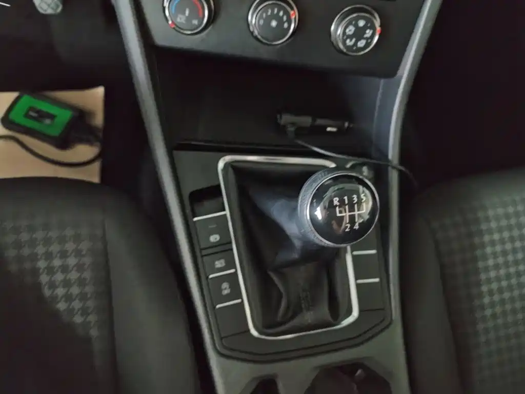 Volkswagen Bora — миниатюра 14
