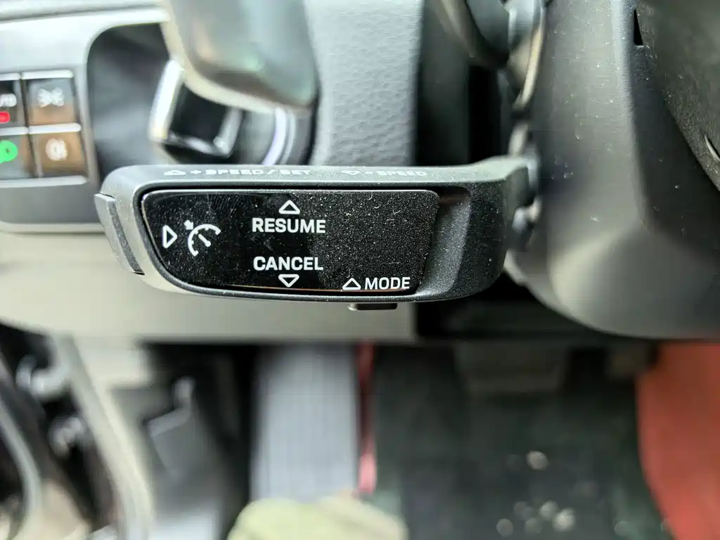 Porsche Cayenne — миниатюра 15