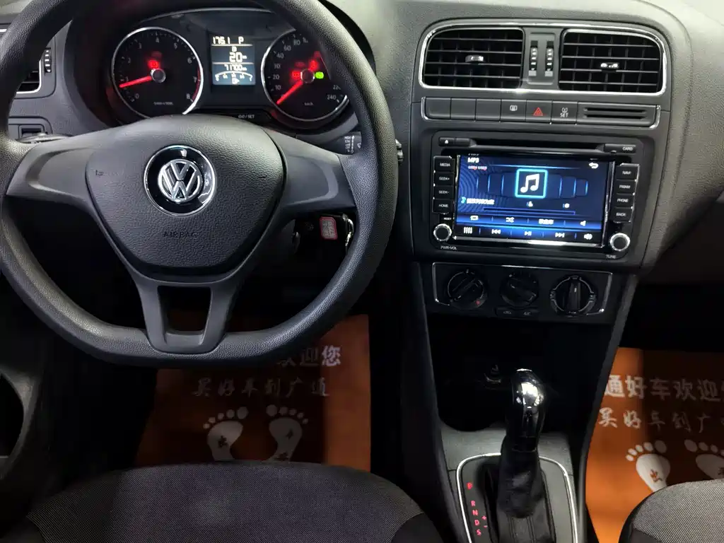Volkswagen Polo — миниатюра 5