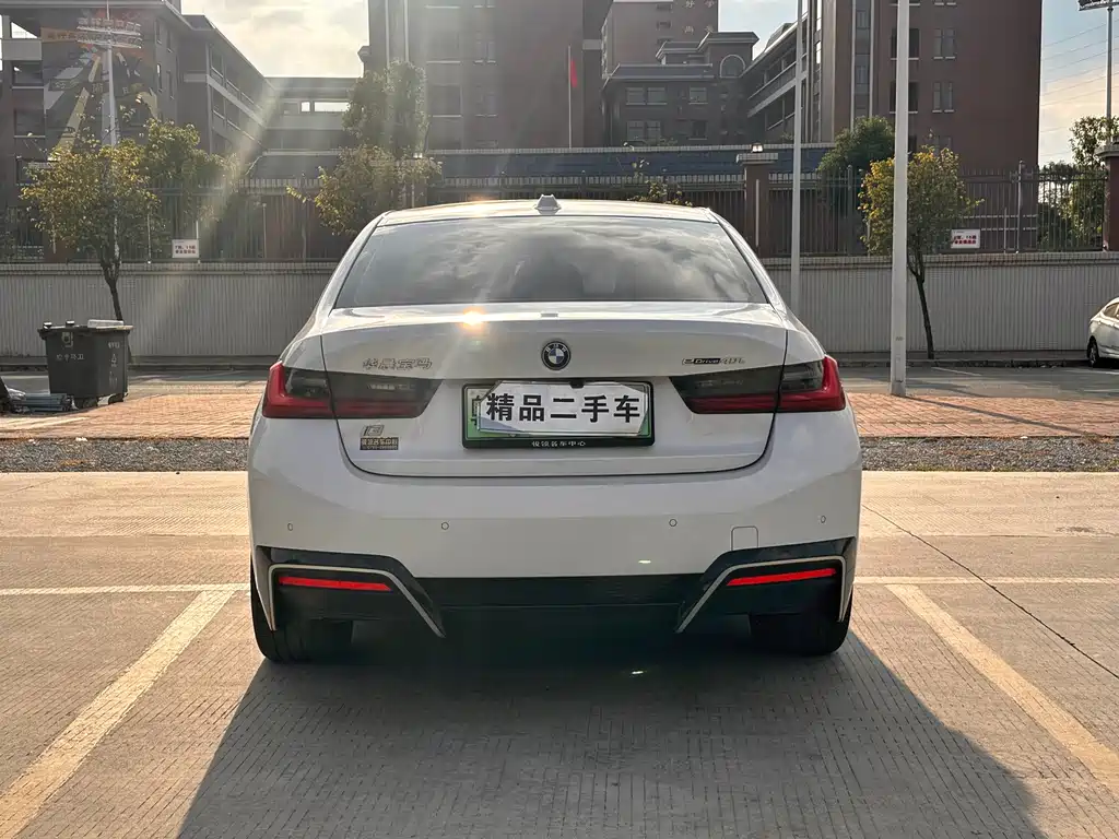 BMW i3 — миниатюра 5